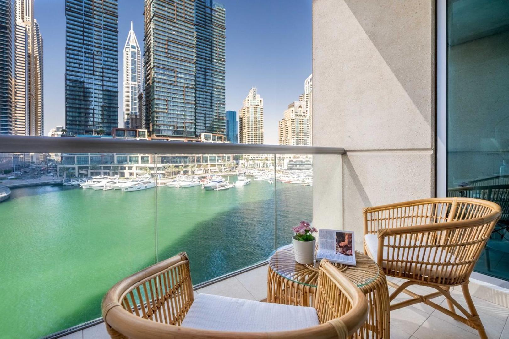 Appartamento Guestready - Right On The Waterfront Dubai Esterno foto